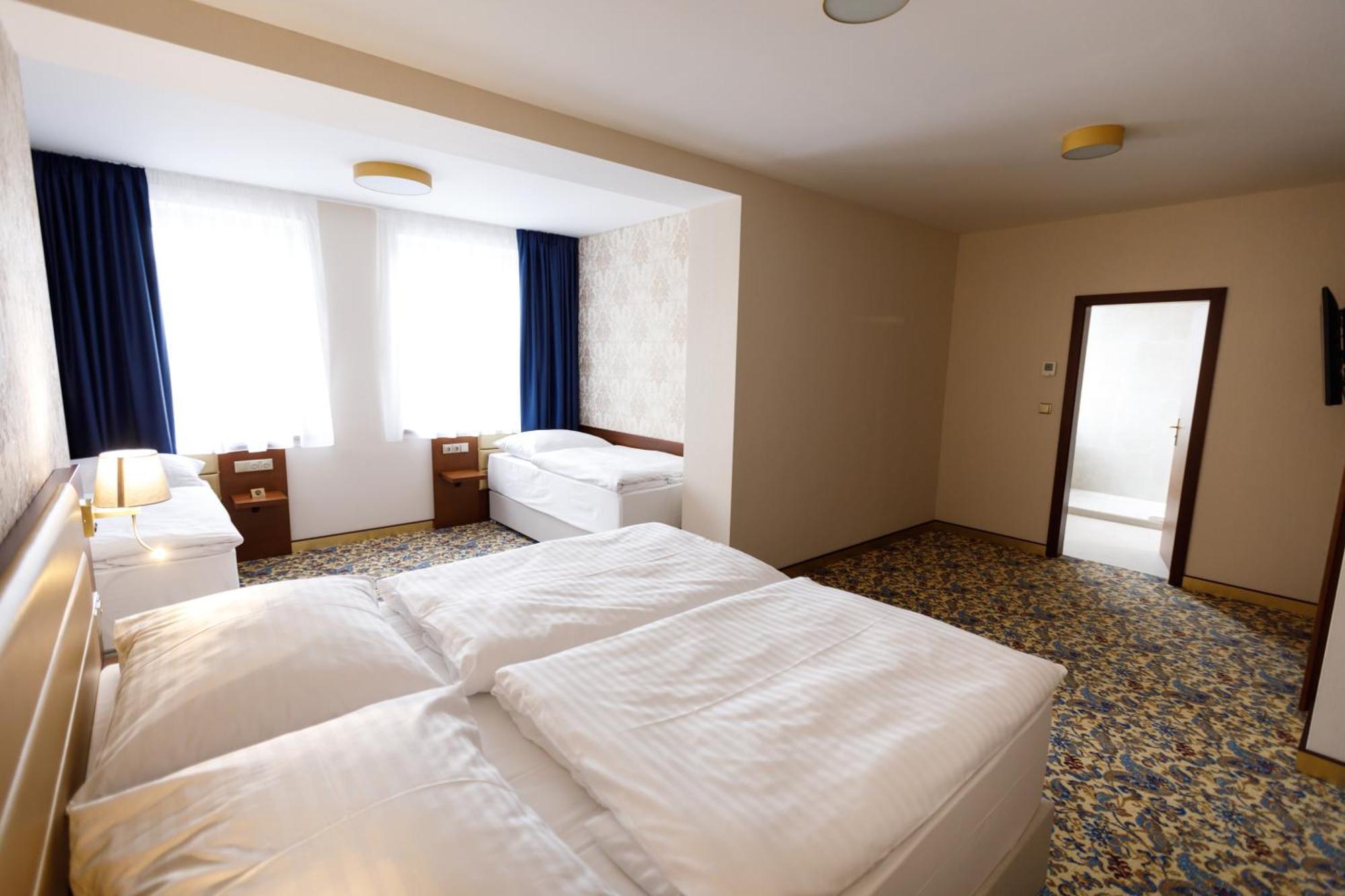 Hotel King's - Casino And